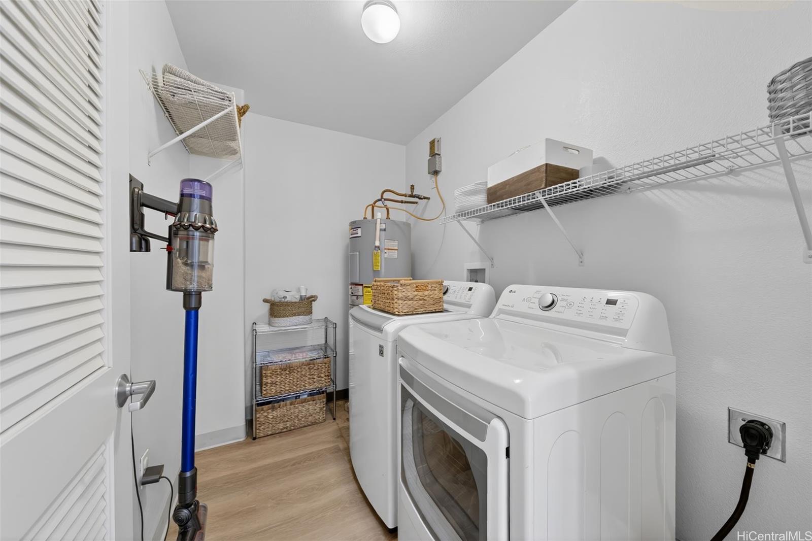 95-937 Ukuwai Street  Unit 806