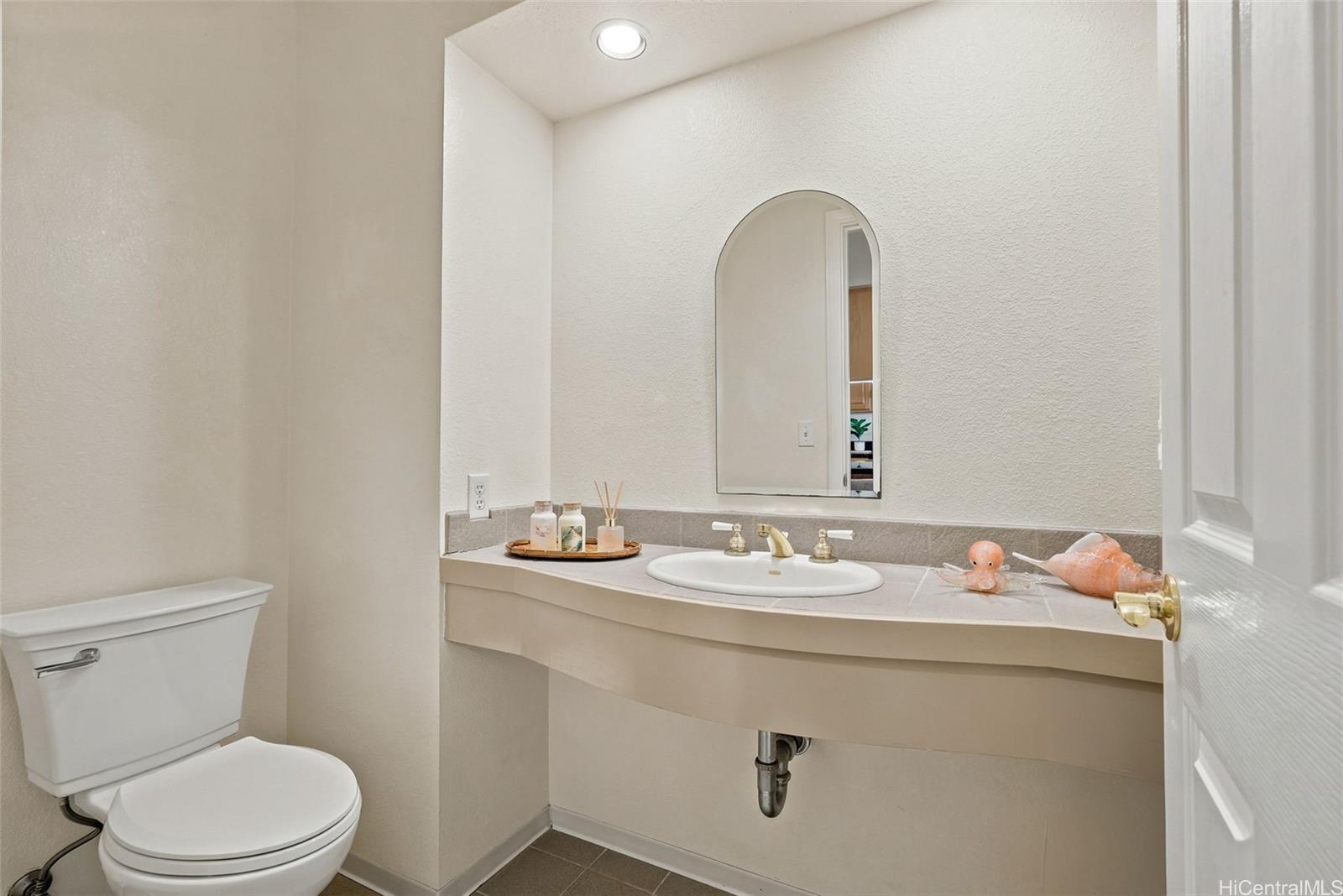 95-1529 Ainamakua Drive  Unit 58