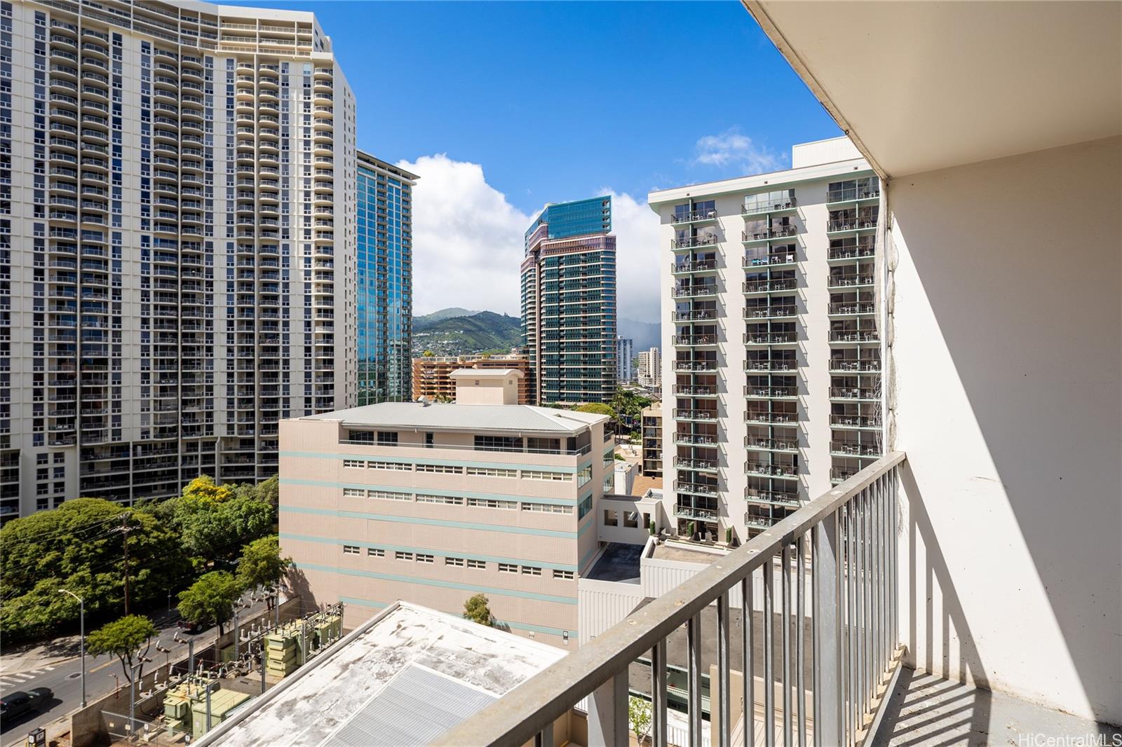 1920 Ala Moana Boulevard  Unit 908