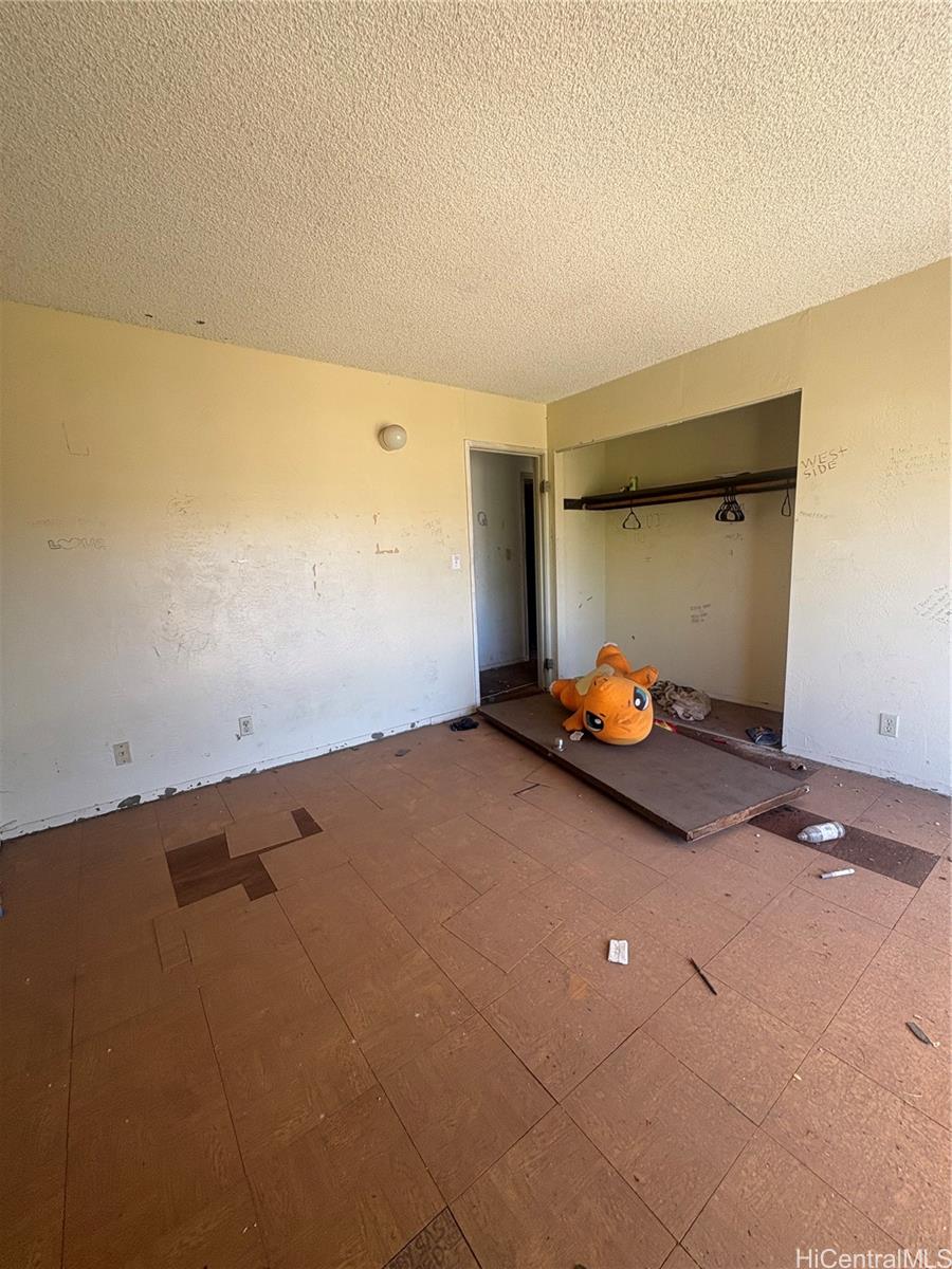 87-213 Helelua Street  Unit 1