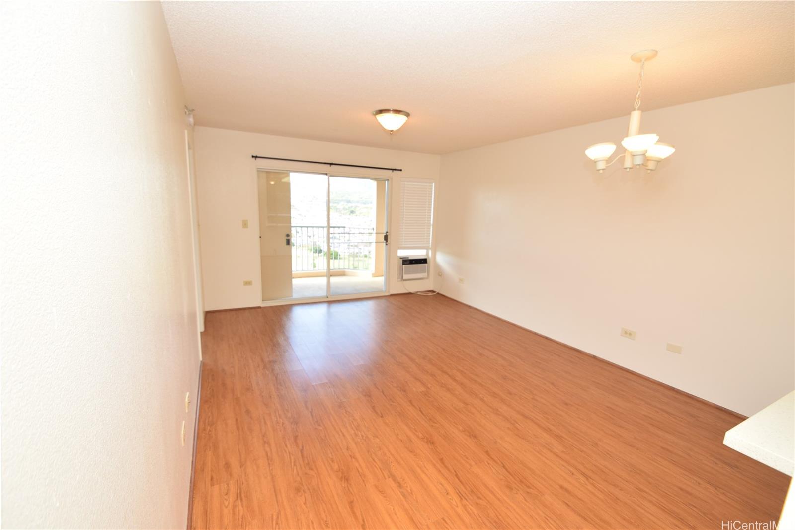 Photo 8 of 20