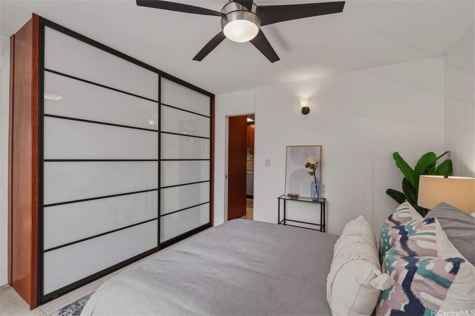 2943 Kalakaua Avenue  Unit 707