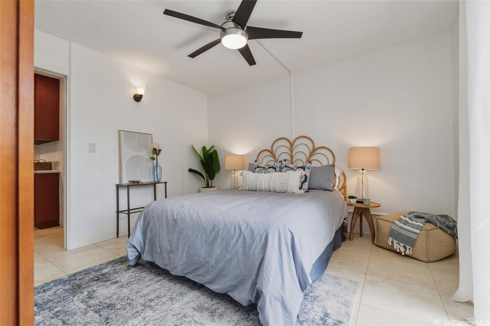 2943 Kalakaua Avenue  Unit 707