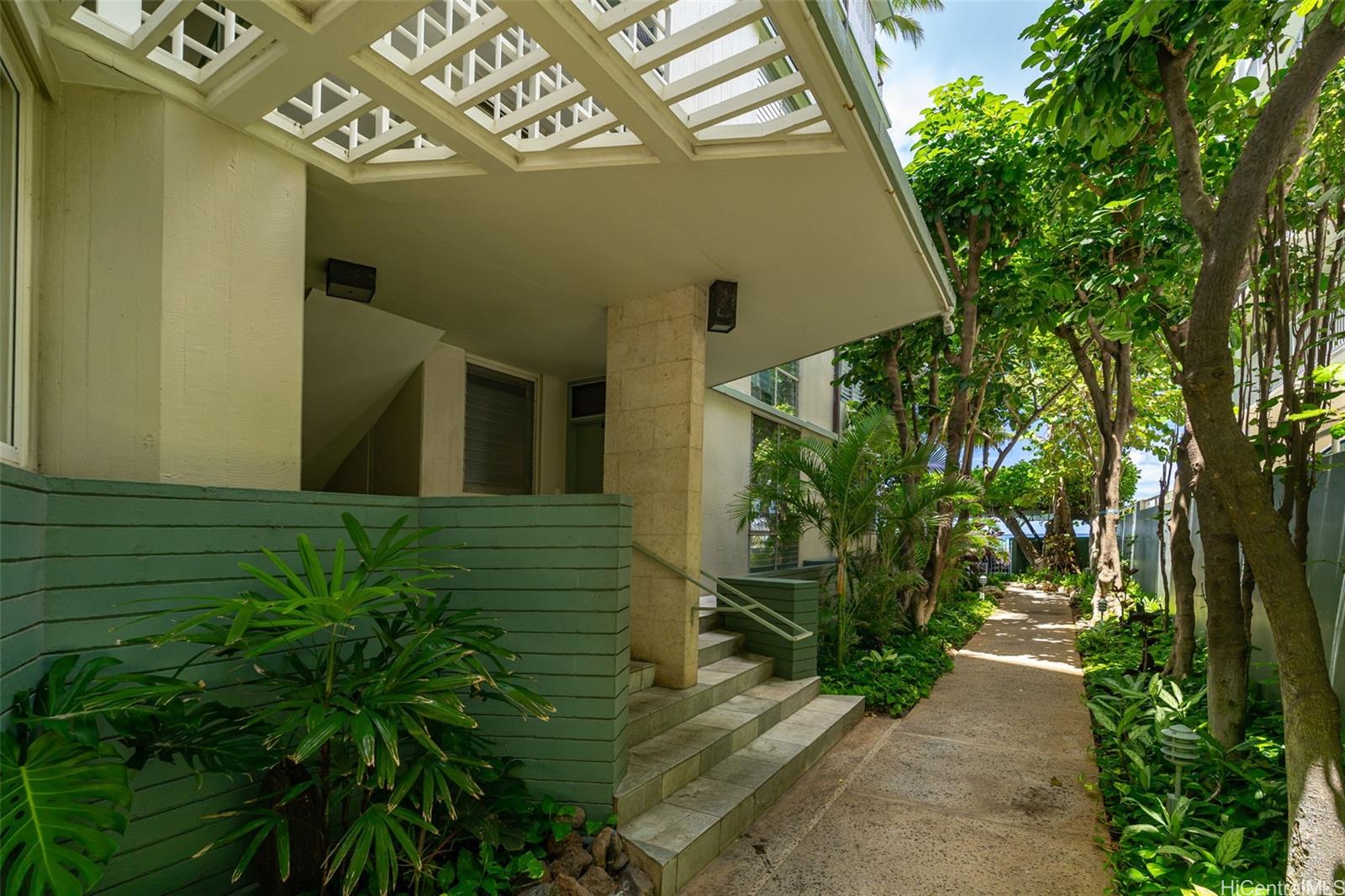 2943 Kalakaua Avenue  Unit 707