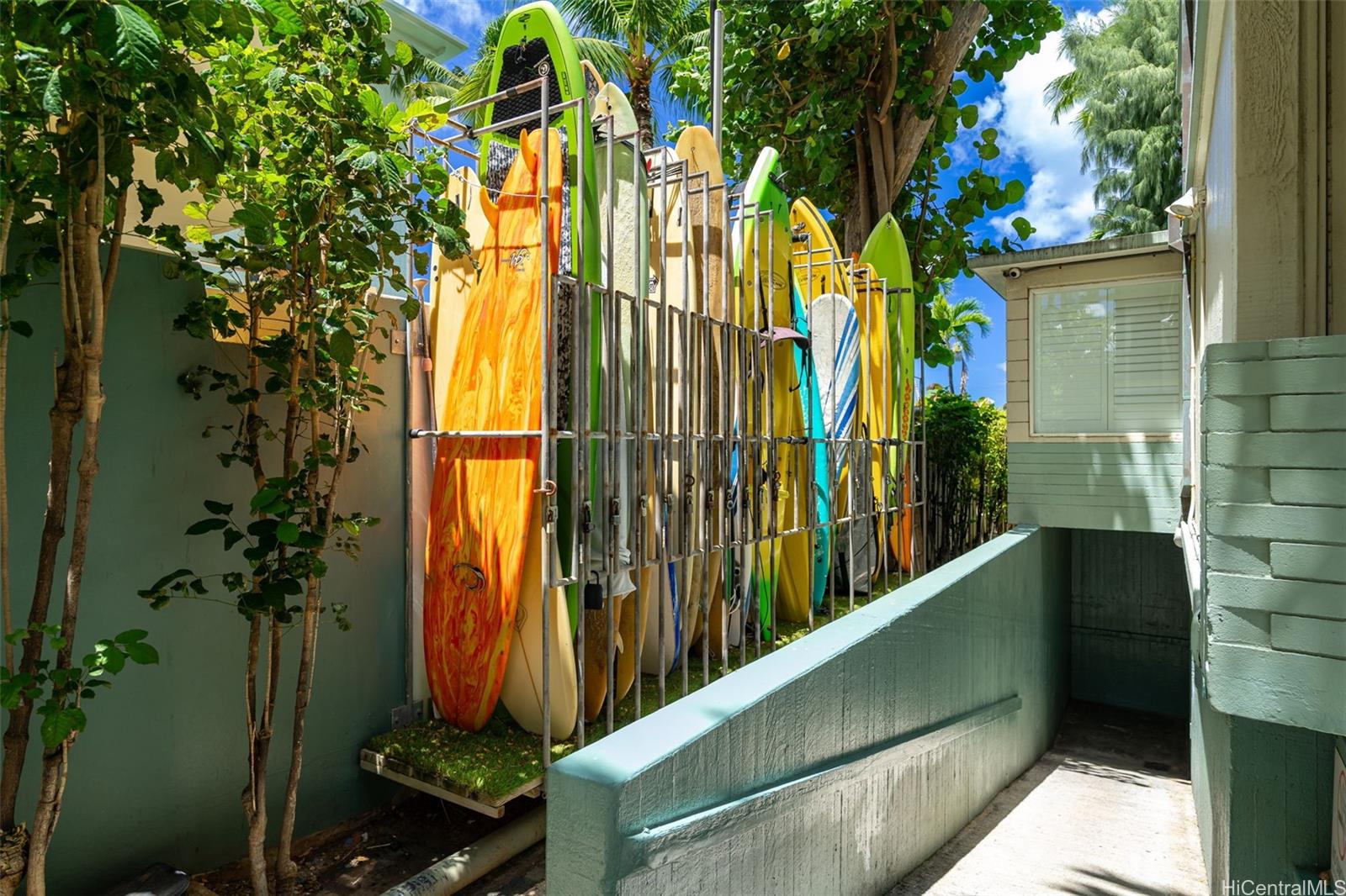 2943 Kalakaua Avenue  Unit 707