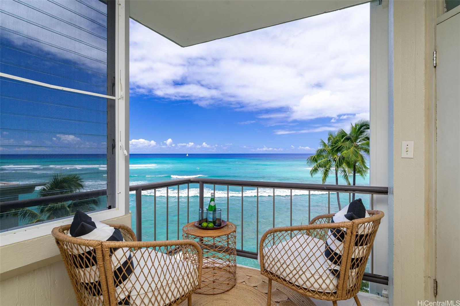2943 Kalakaua Avenue  Unit 707