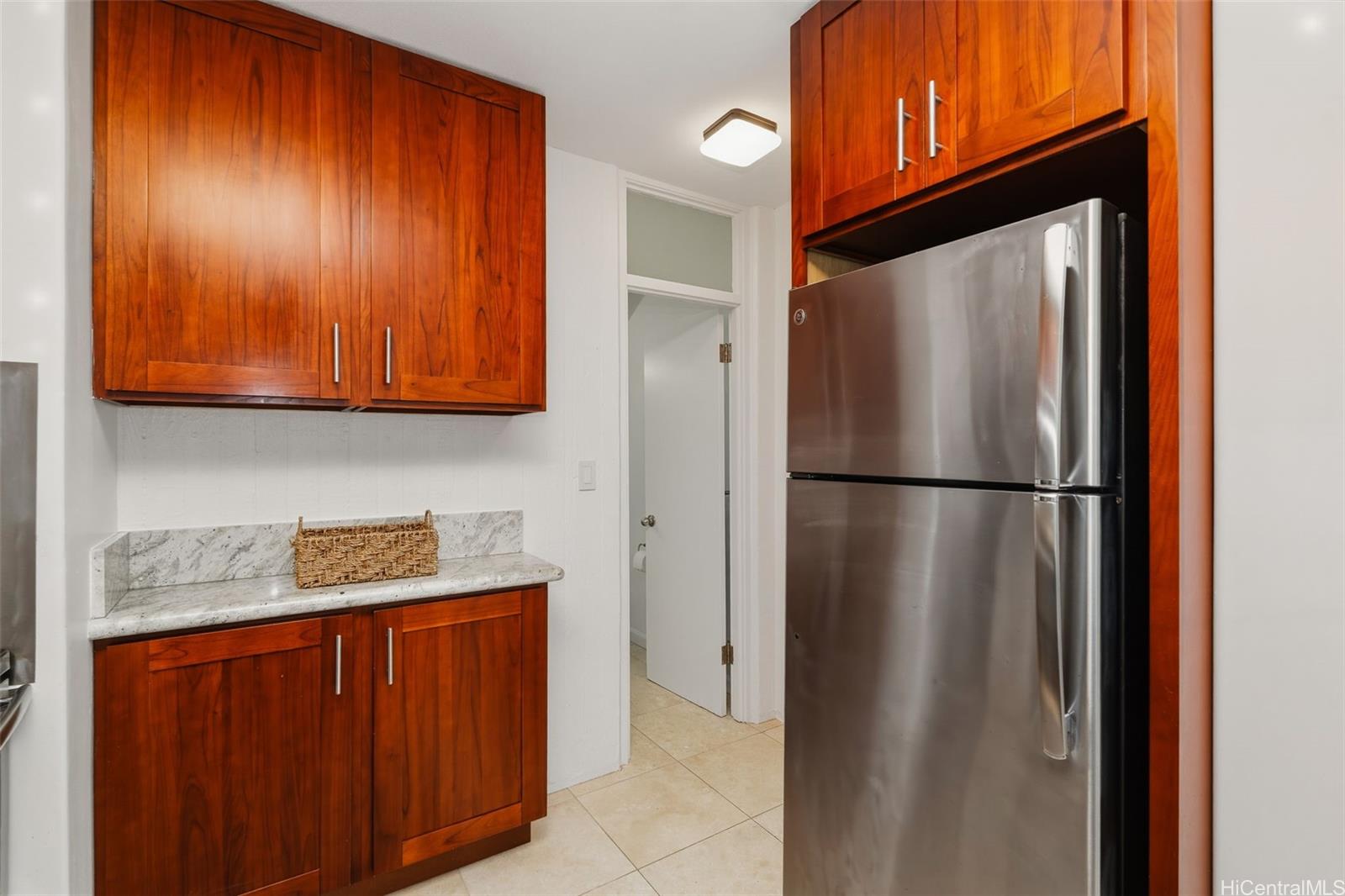 2943 Kalakaua Avenue  Unit 707