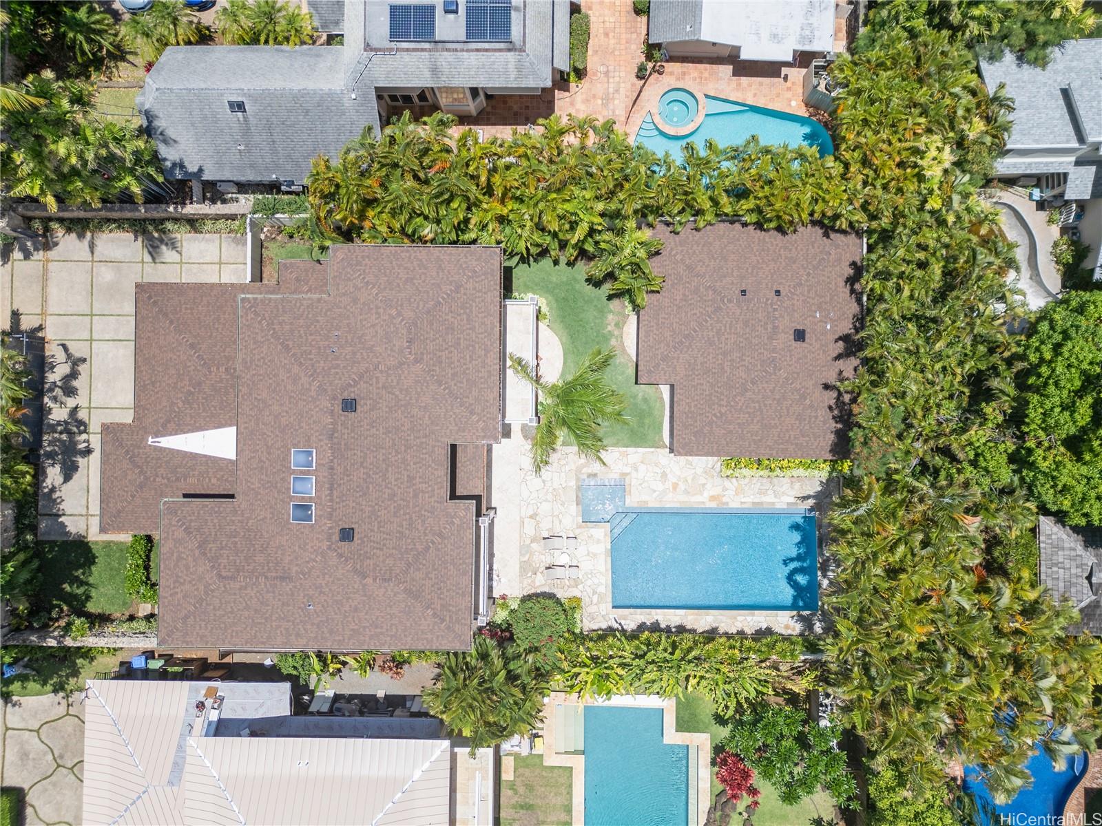 950 Kealaolu Avenue