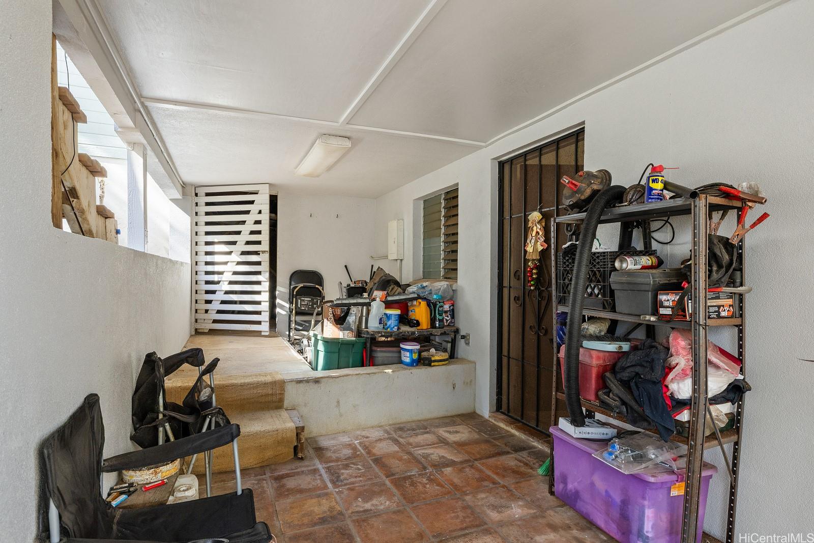 Photo 16 of 25