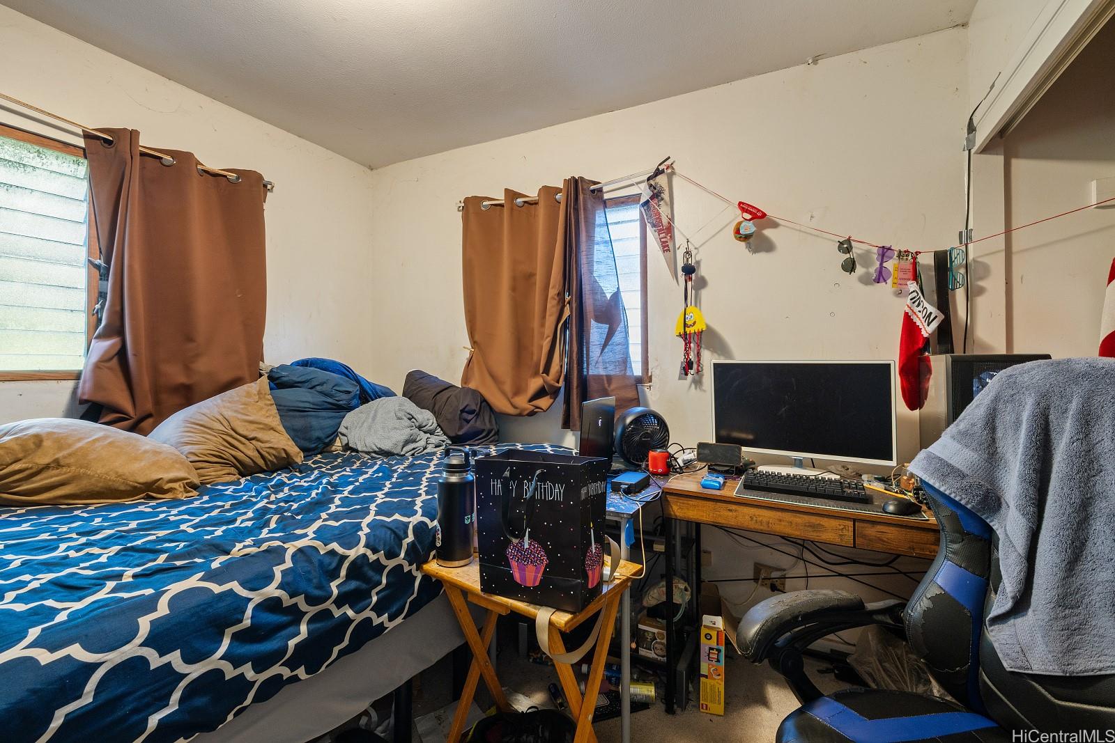 Photo 21 of 25