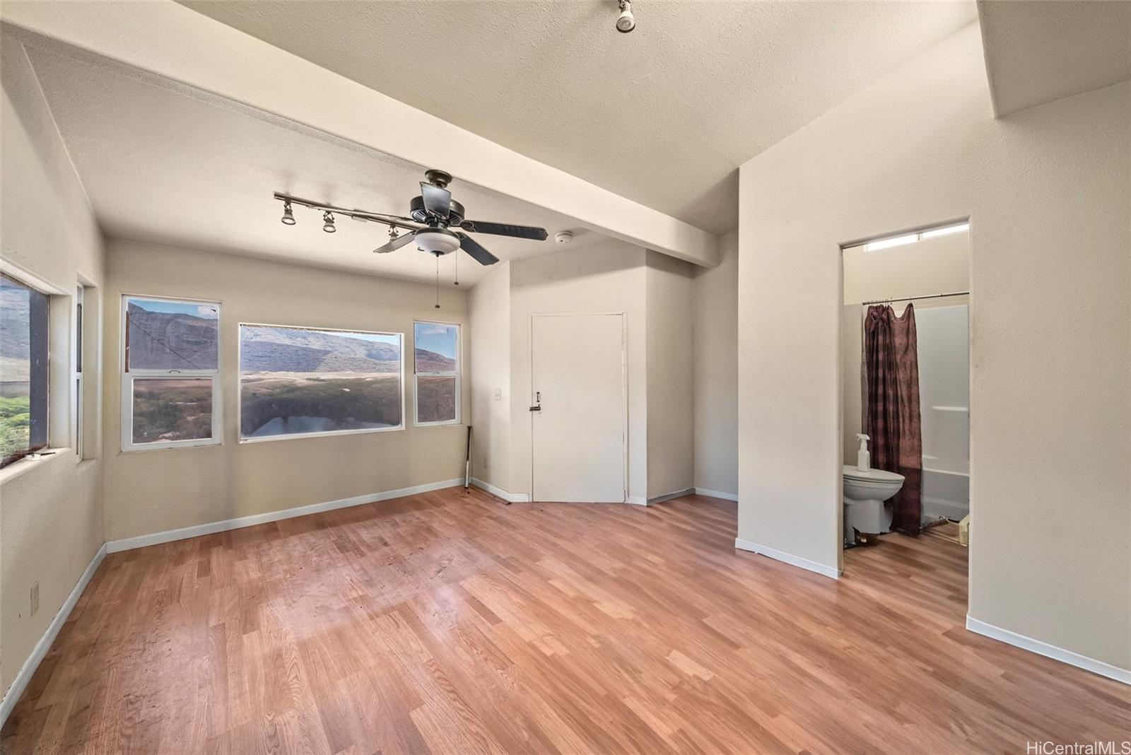 87-570 Hakimo Road