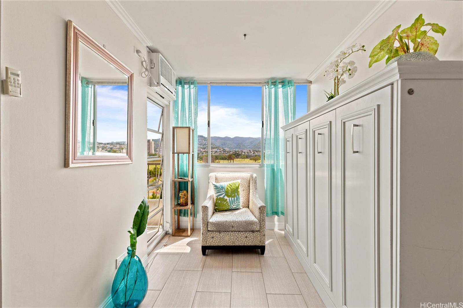 2611 Ala Wai Boulevard  Unit 706