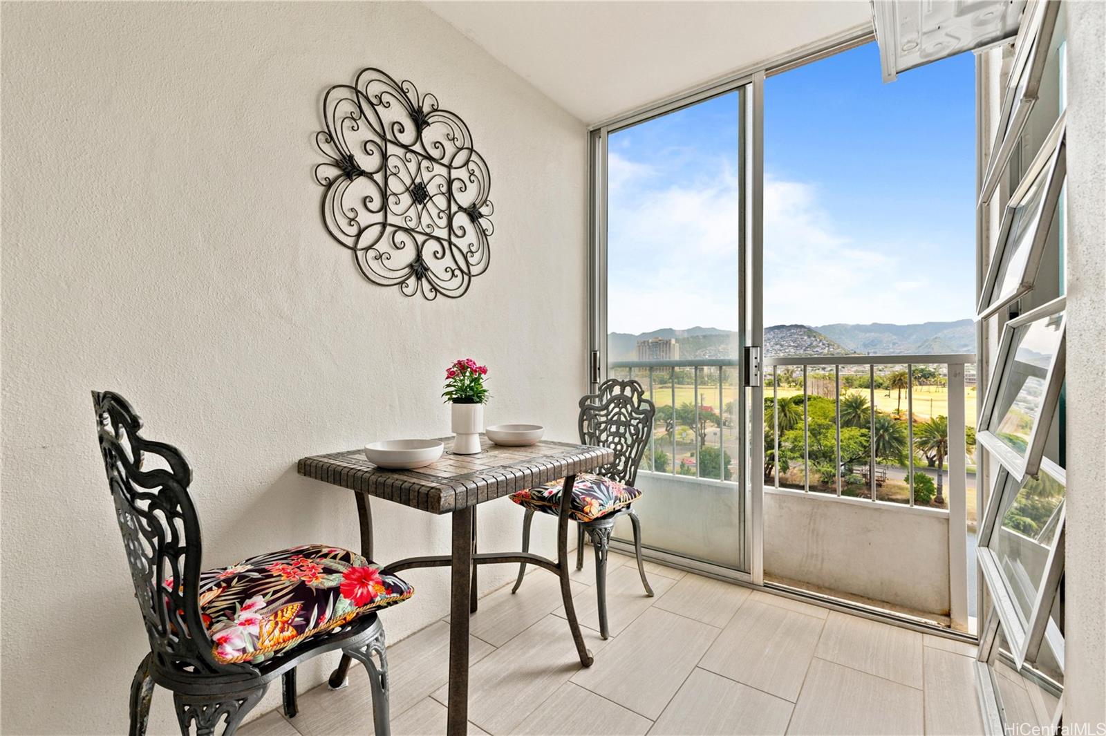 2611 Ala Wai Boulevard  Unit 706