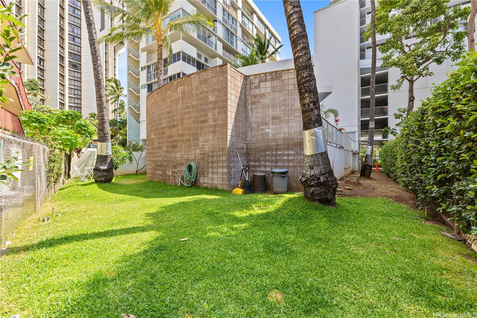2611 Ala Wai Boulevard  Unit 706