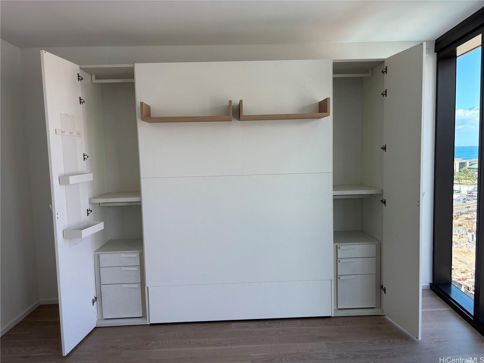 Photo 8 of 25