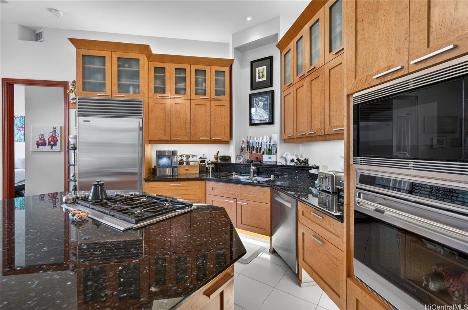 427 Launiu Street  Unit 501