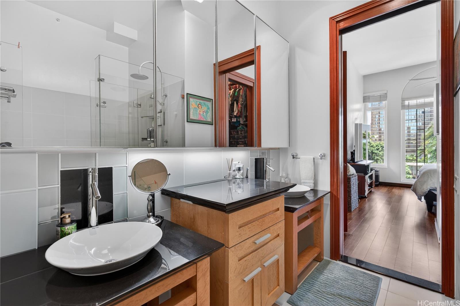 427 Launiu Street  Unit 501