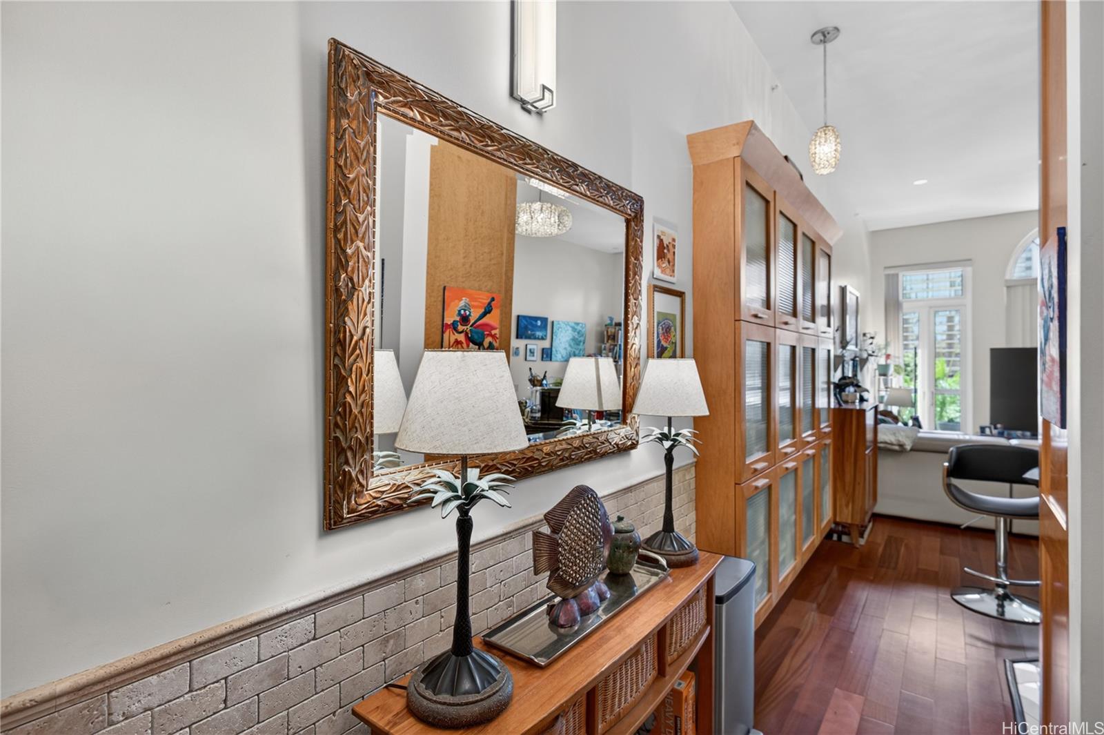 427 Launiu Street  Unit 501