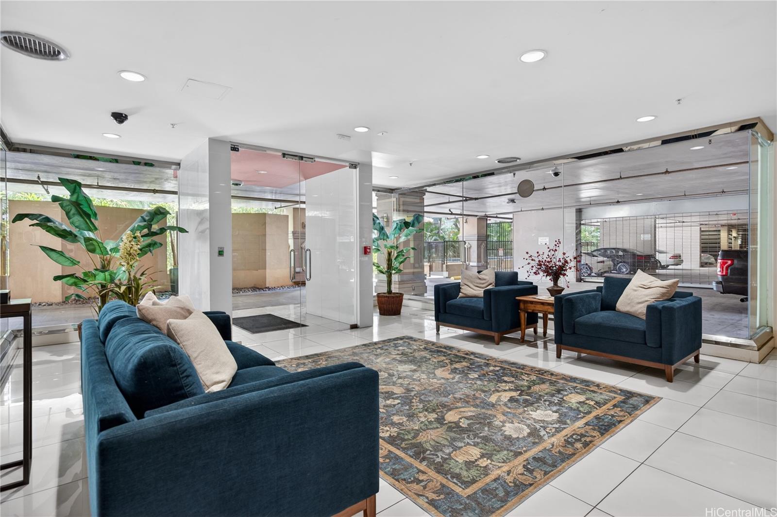 427 Launiu Street  Unit 501