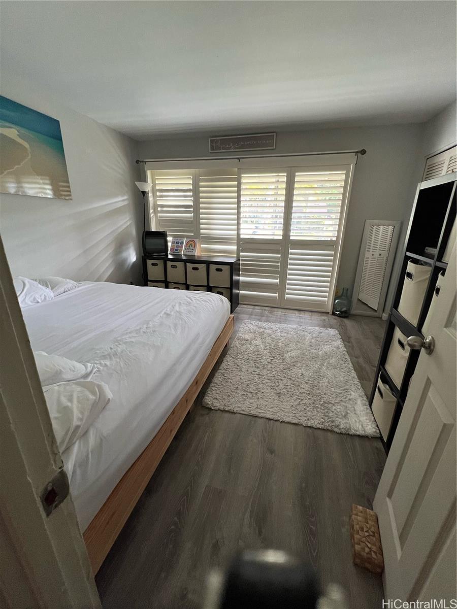 Photo 17 of 23
