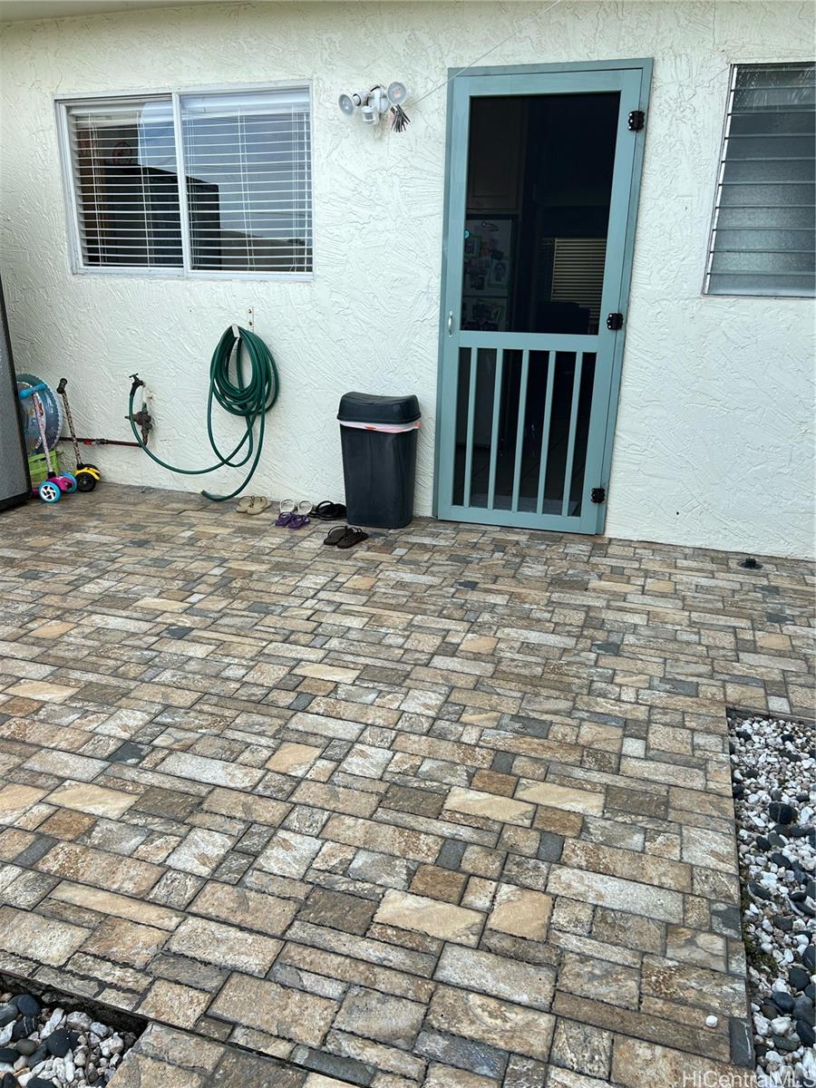 Photo 4 of 23