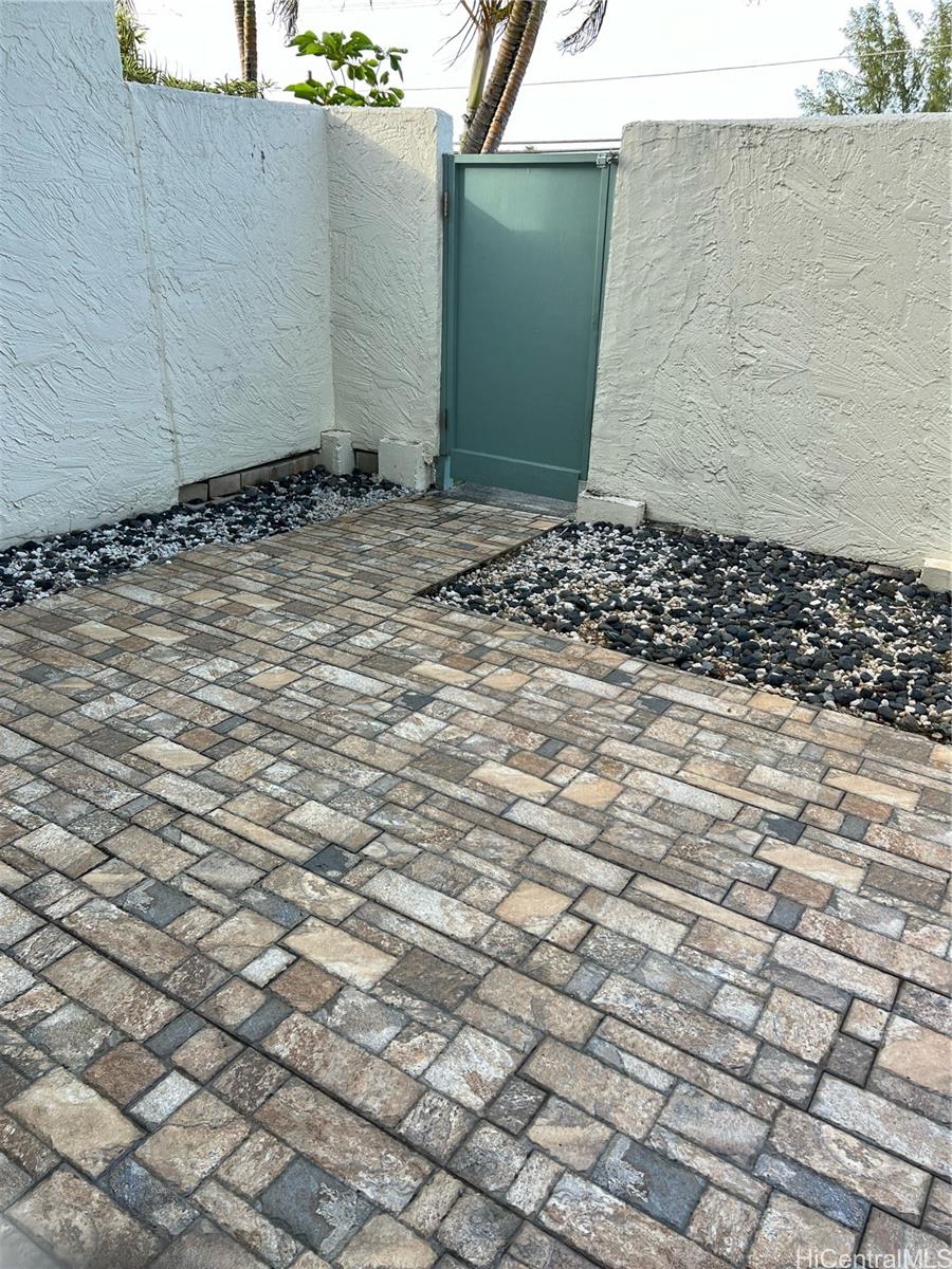 Photo 5 of 23