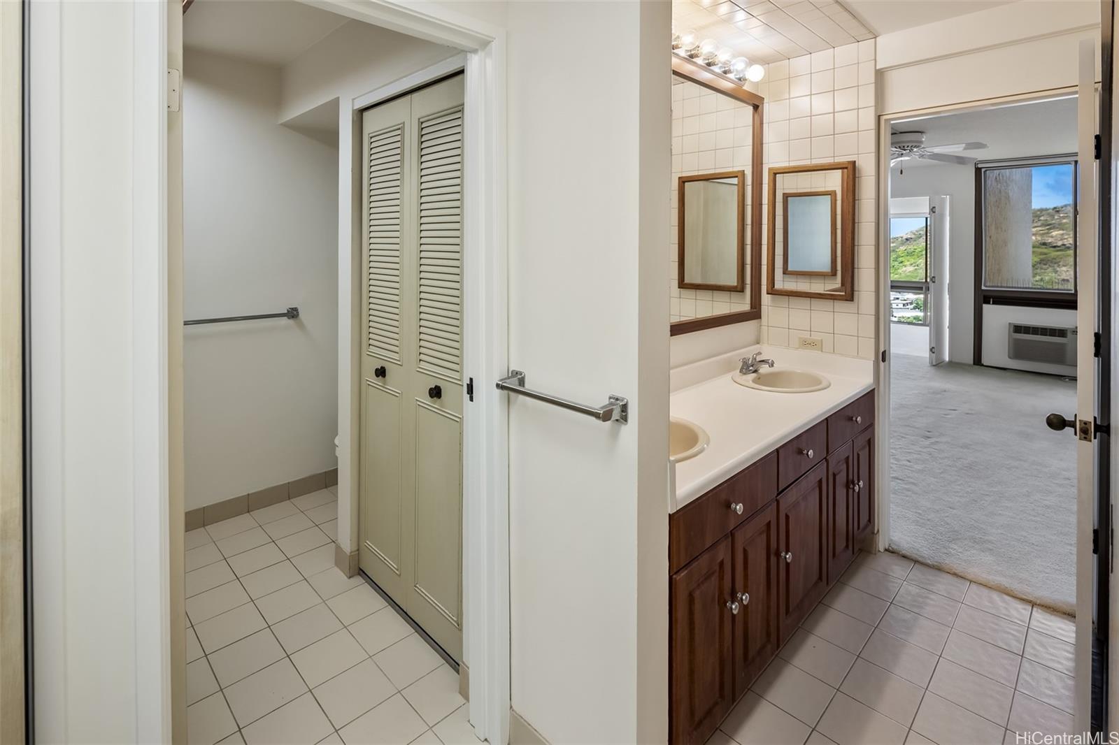 521 Hahaione Street  Unit 2-18K