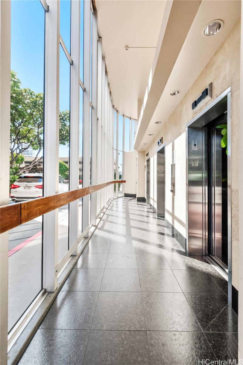 500 University Avenue  Unit 928