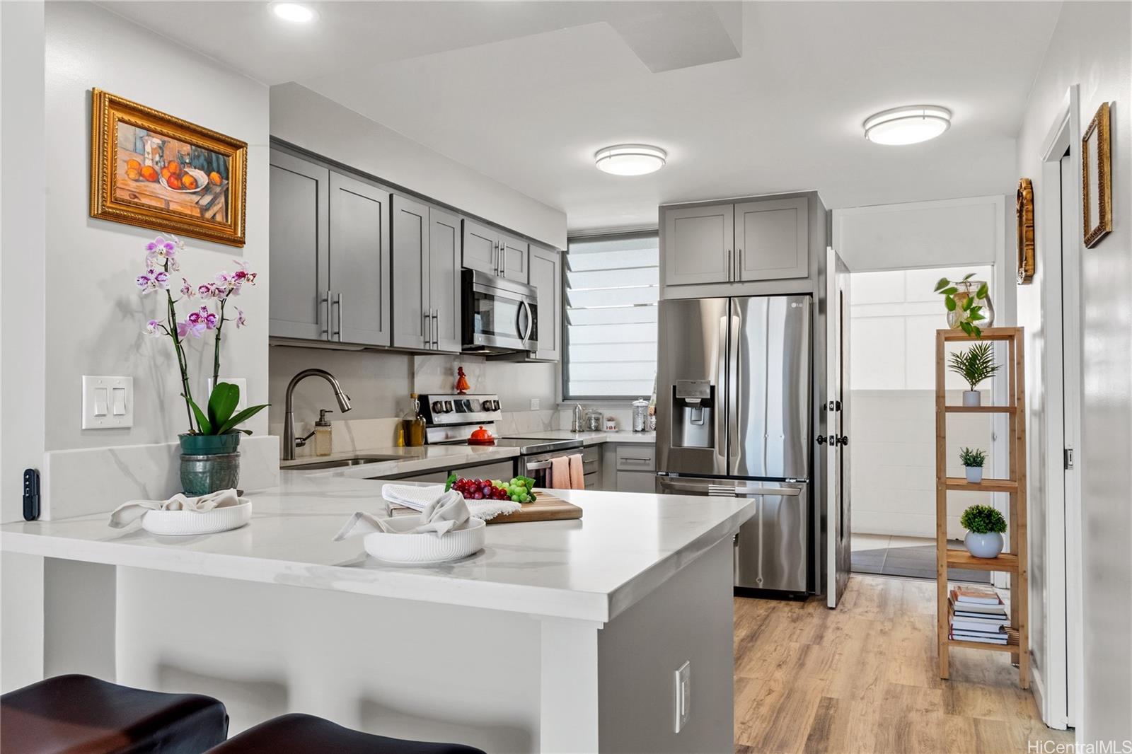 500 University Avenue  Unit 928