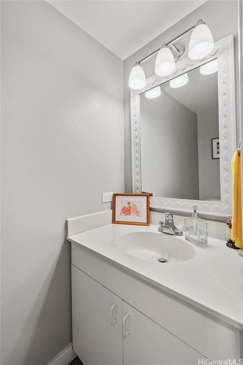 500 University Avenue  Unit 928