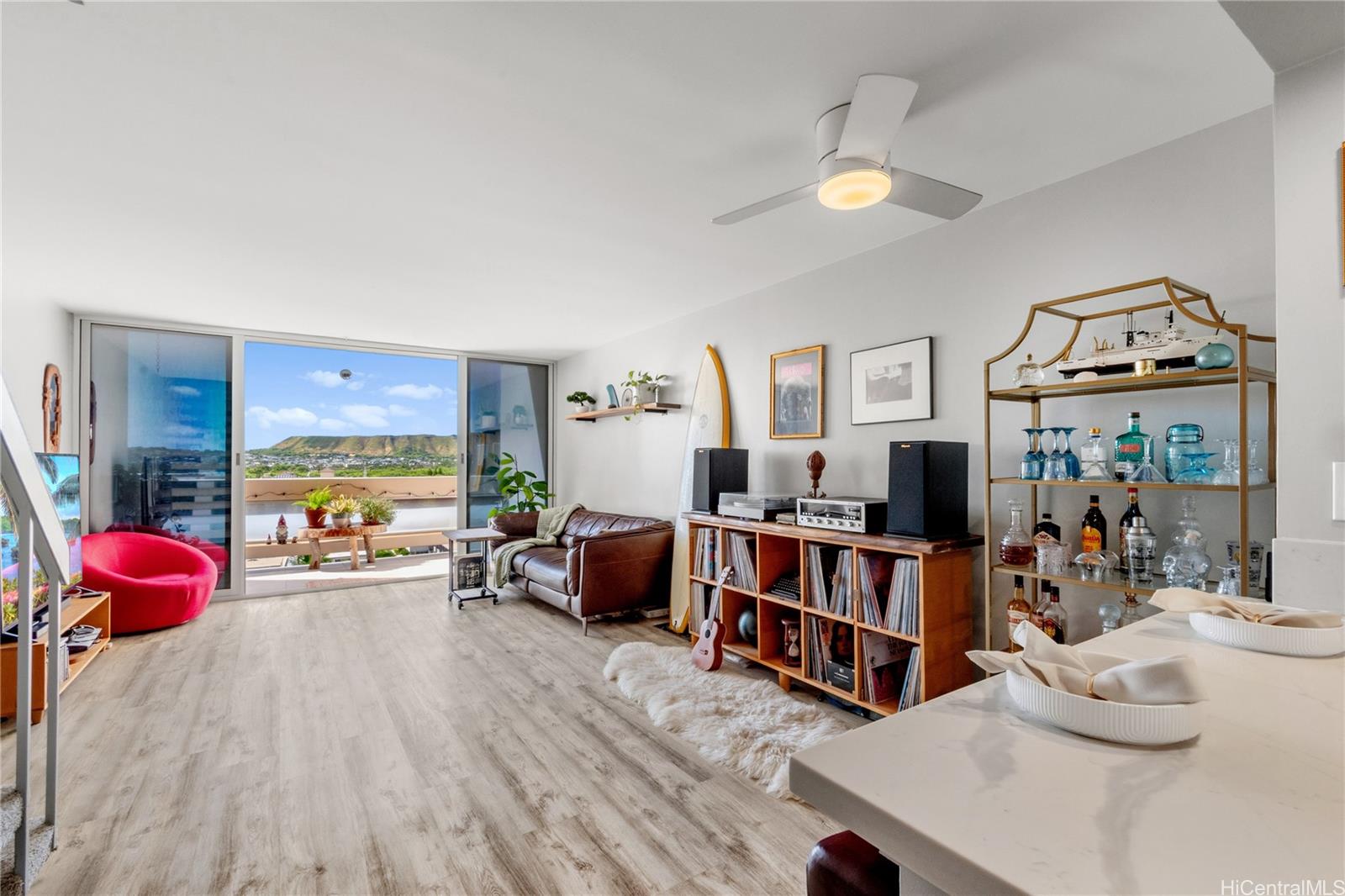 500 University Avenue  Unit 928