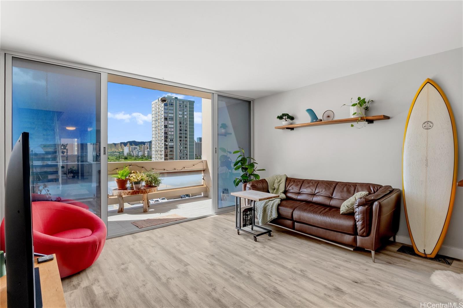 500 University Avenue  Unit 928