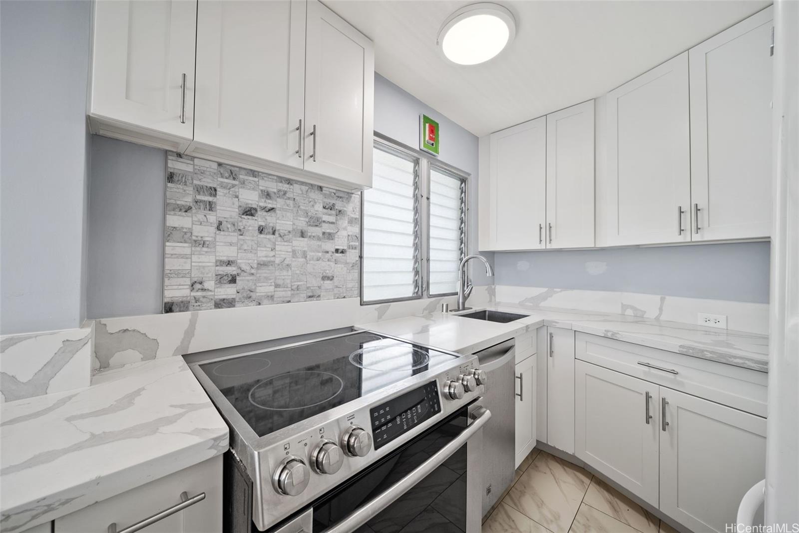 2957 Kalakaua Avenue  Unit 415
