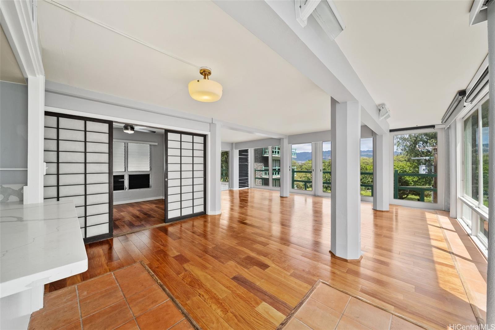2957 Kalakaua Avenue  Unit 415