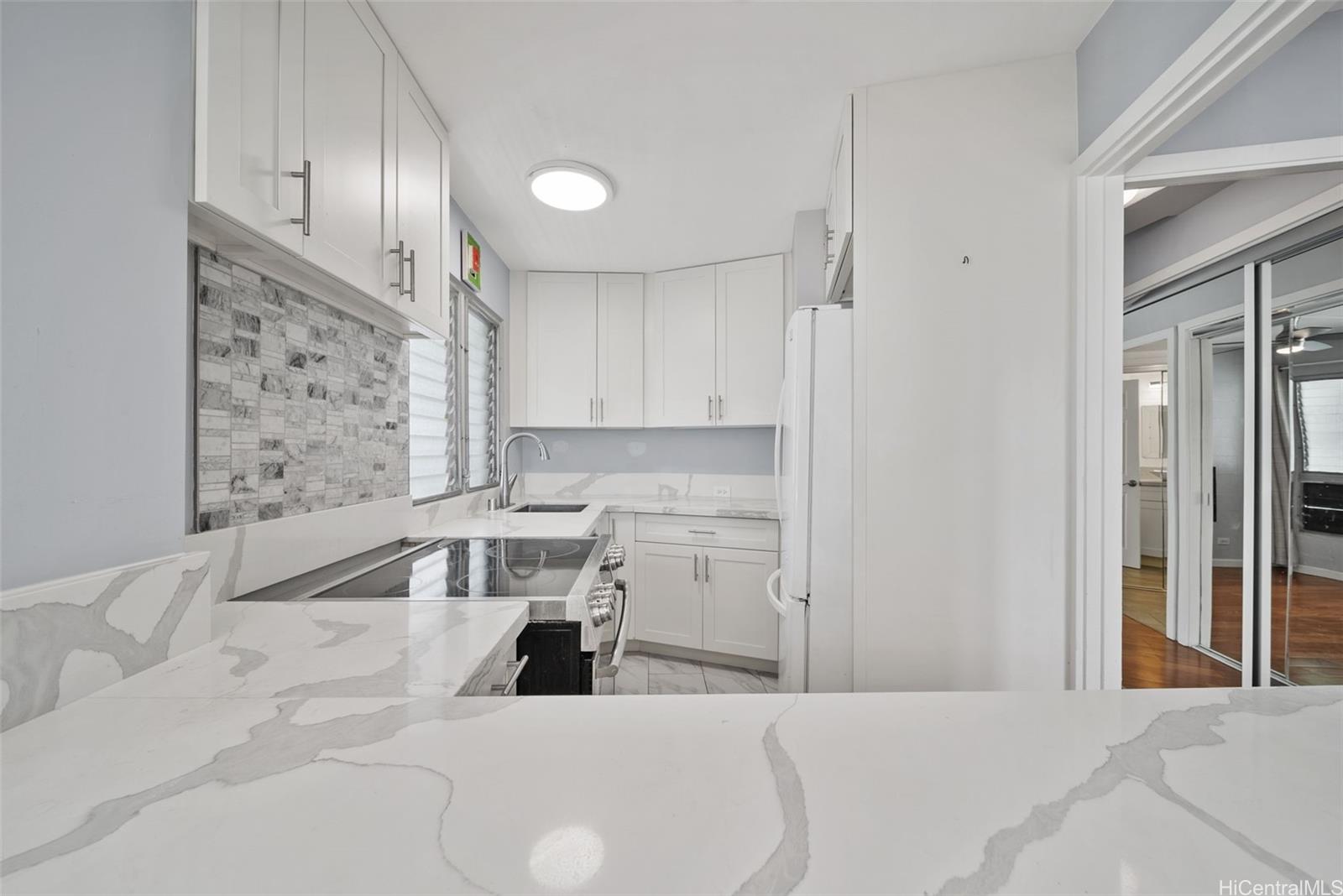 2957 Kalakaua Avenue  Unit 415