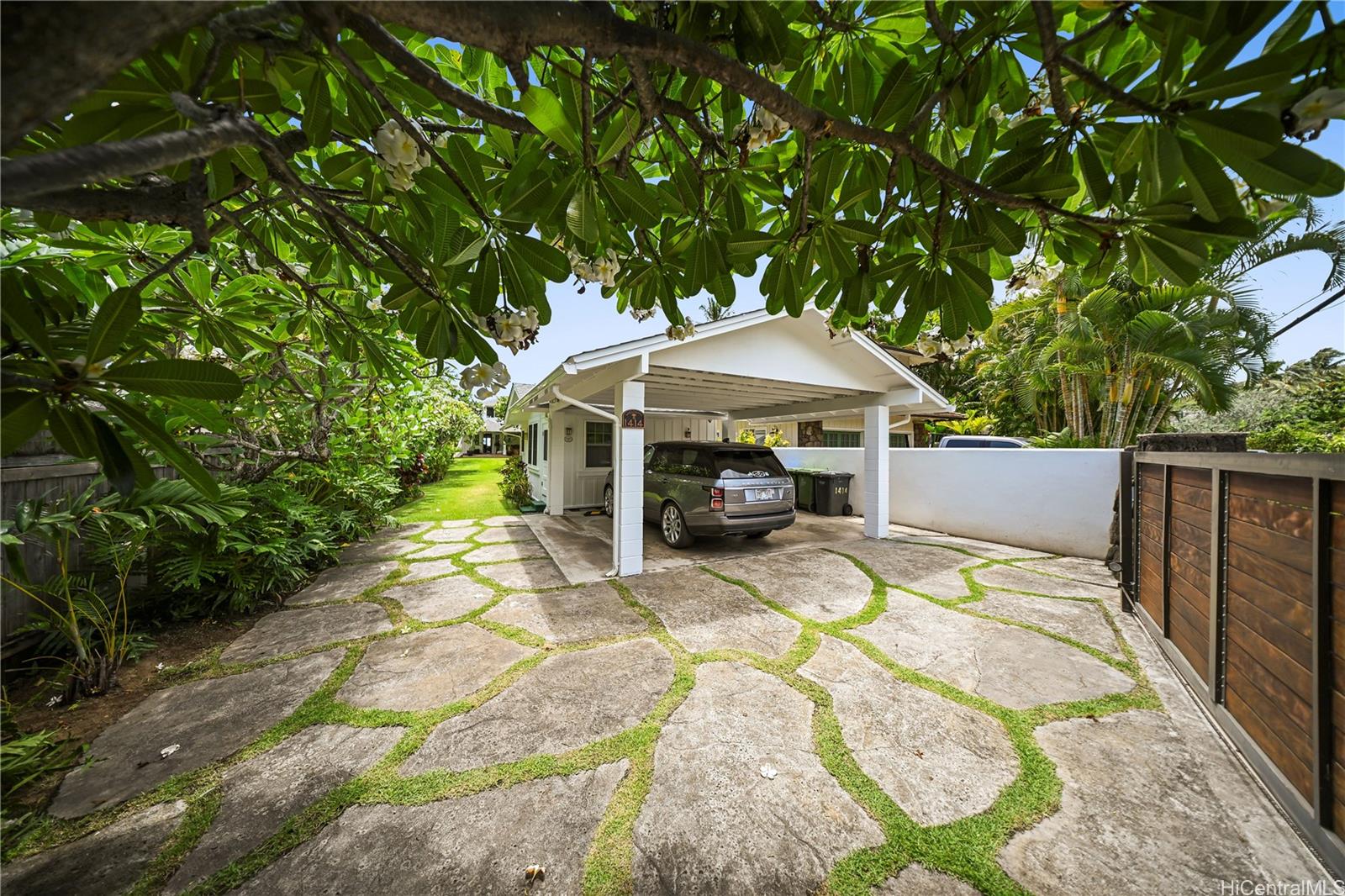1414 Mokulua Drive