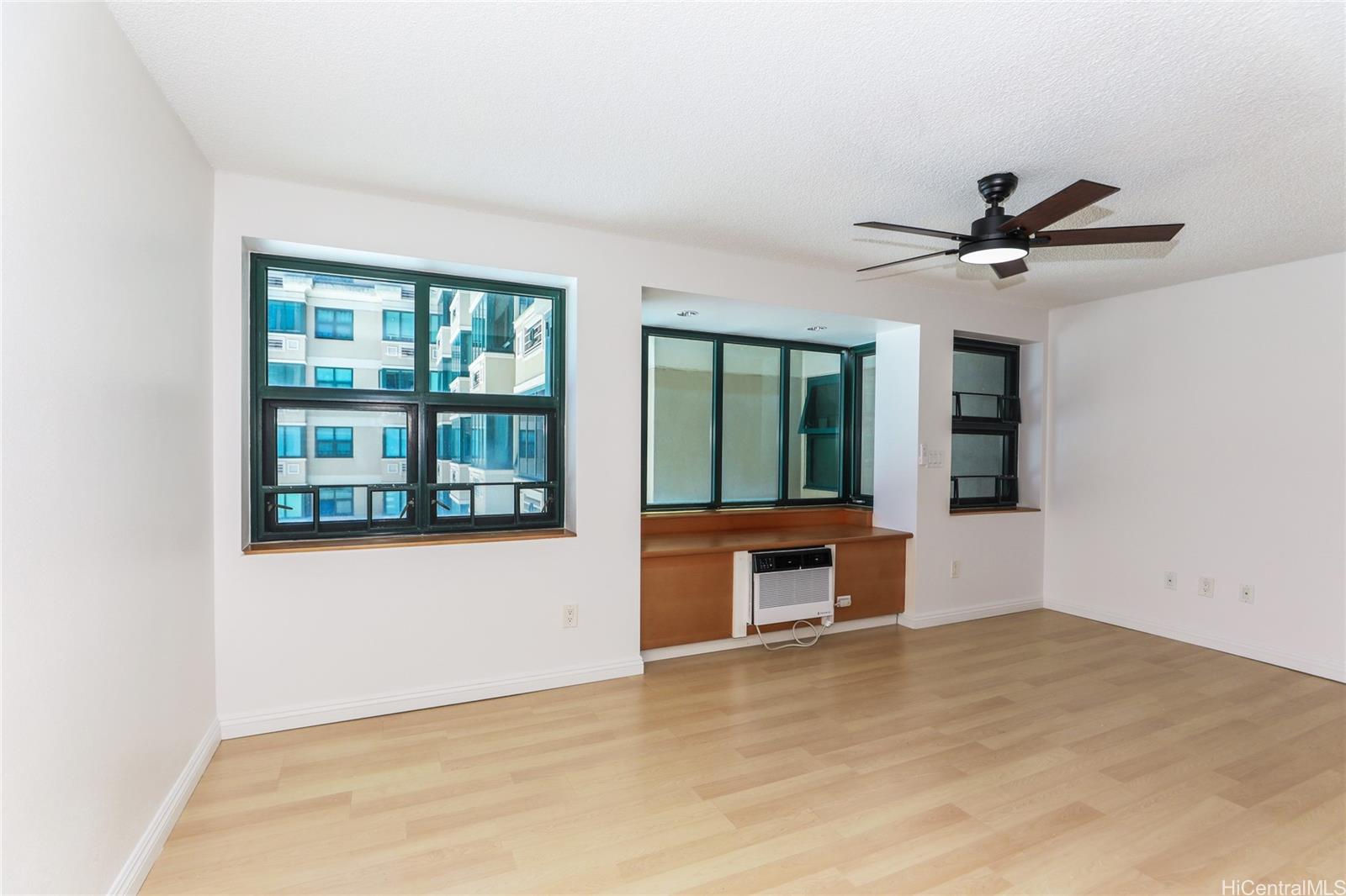 545 Queen Street  Unit 333