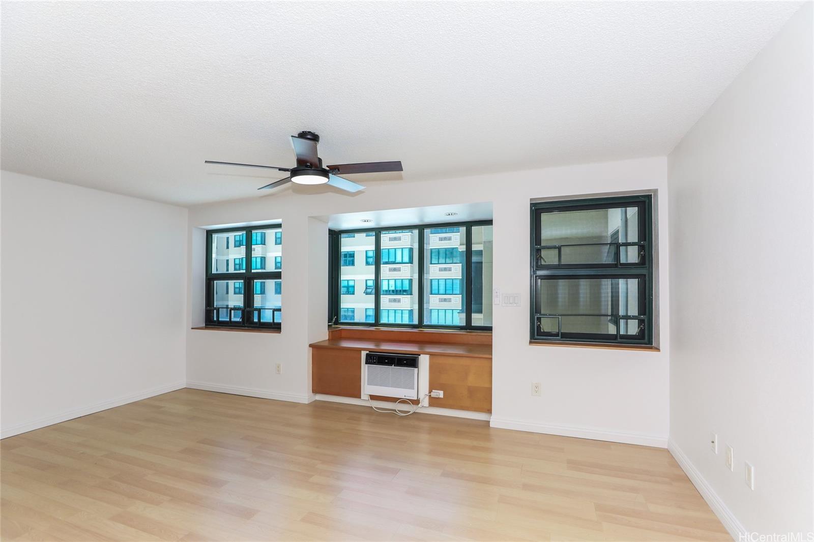 545 Queen Street  Unit 333
