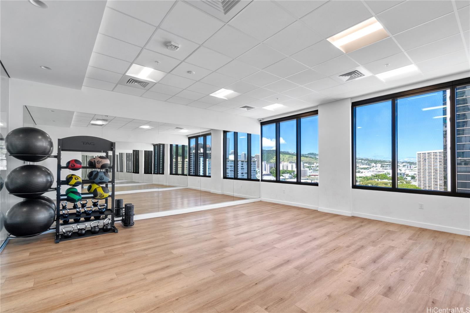 1500 Rycroft Street  Unit 1712R