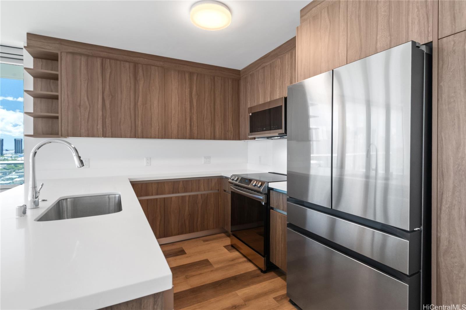 1500 Rycroft Street  Unit 1712R