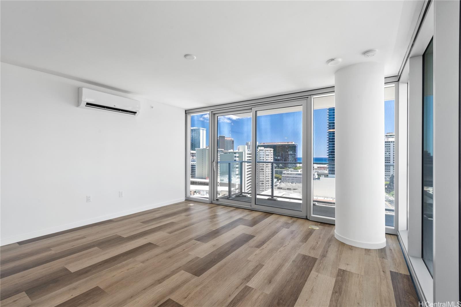 1500 Rycroft Street  Unit 1712R