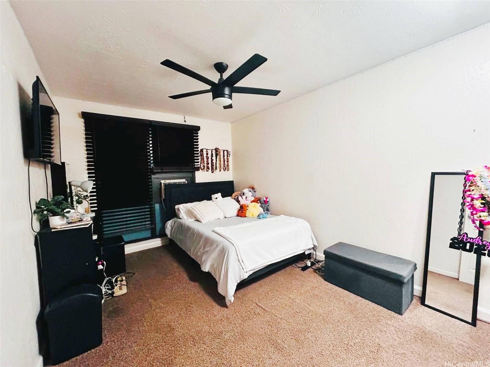 Photo 14 of 25