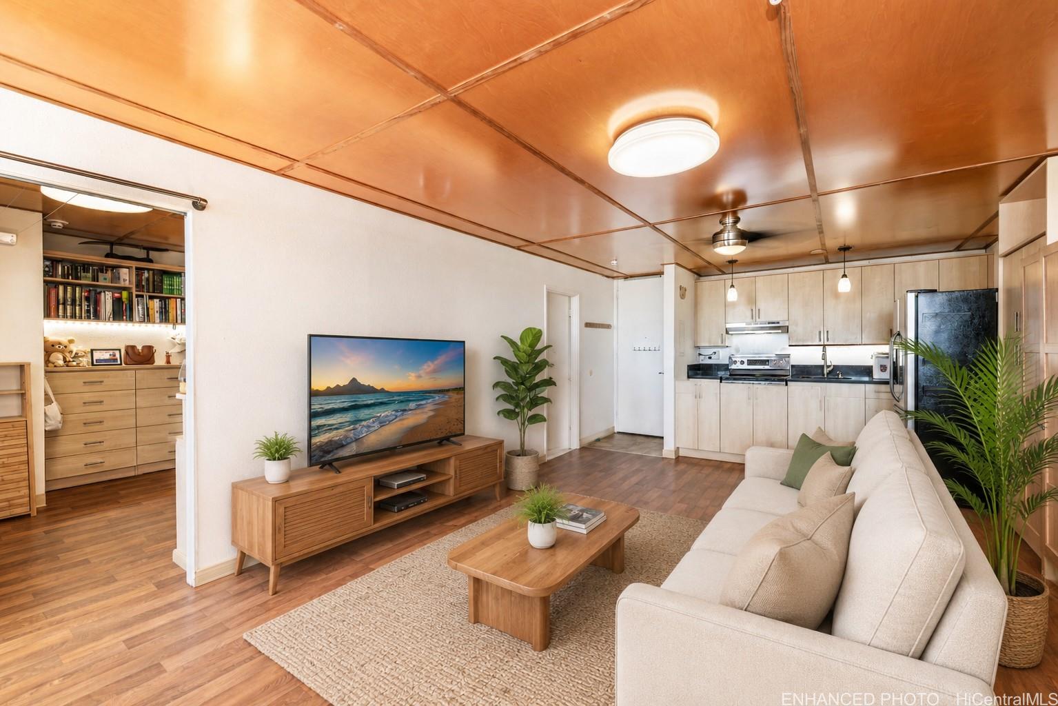 1617 Clark Street 801