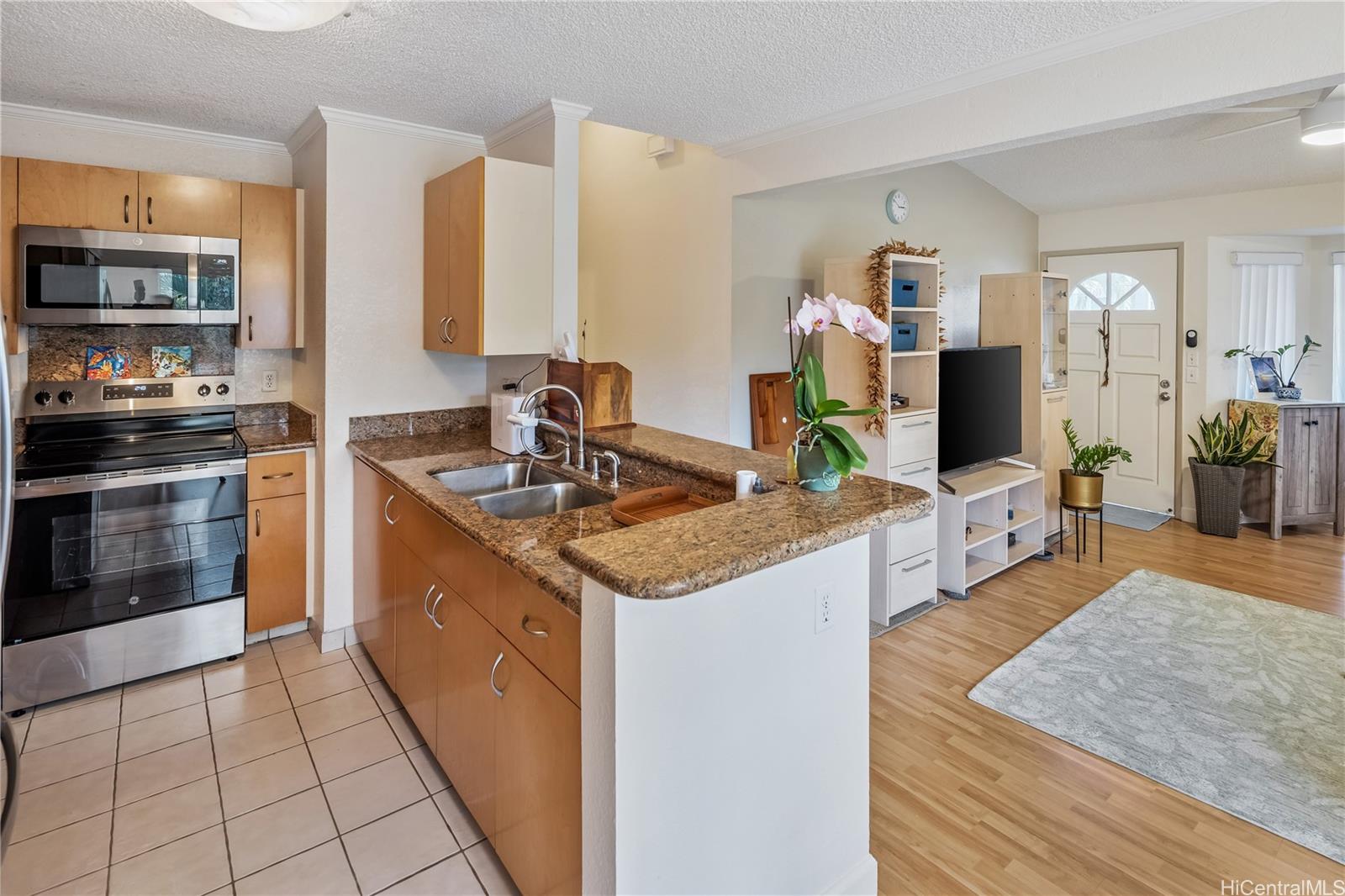 545 Mananai Place  Unit 28R