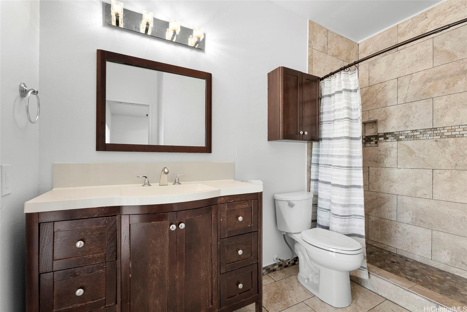 Photo 9 of 25