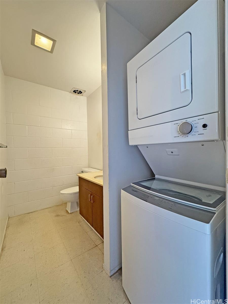 Photo 7 of 21