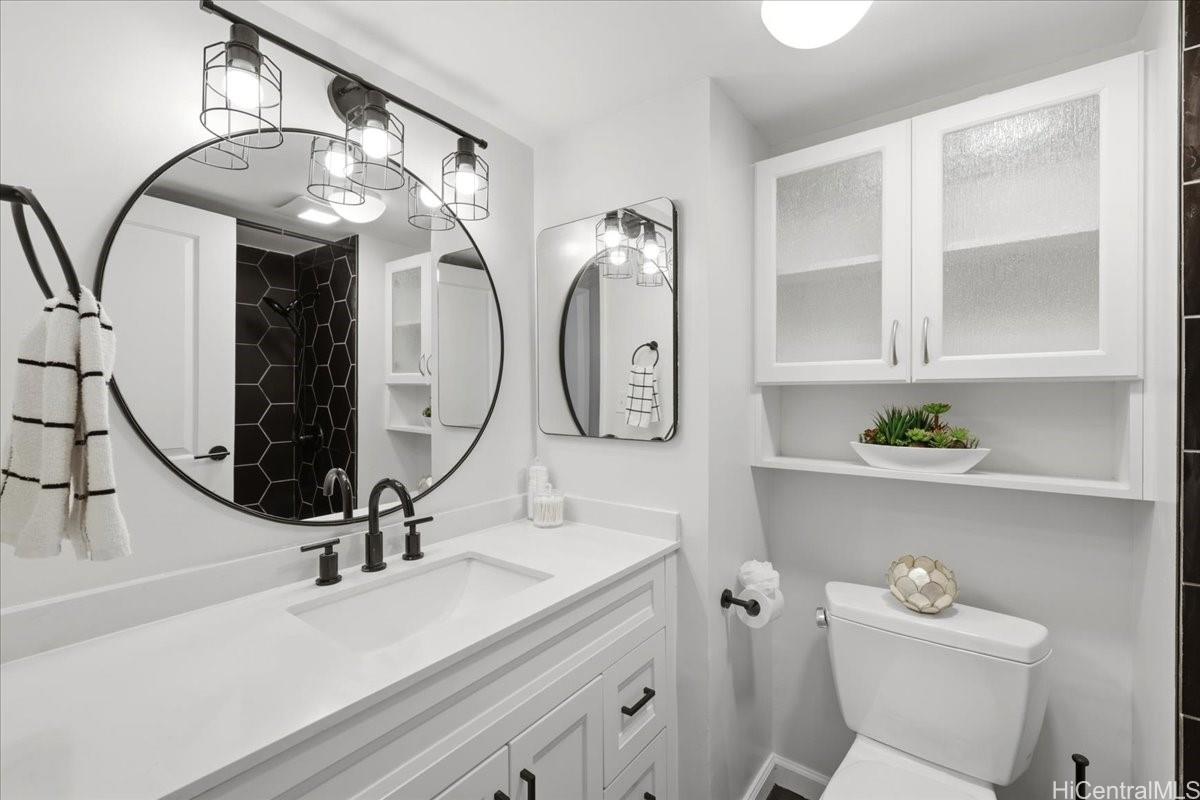 2754 Kuilei Street  Unit 704