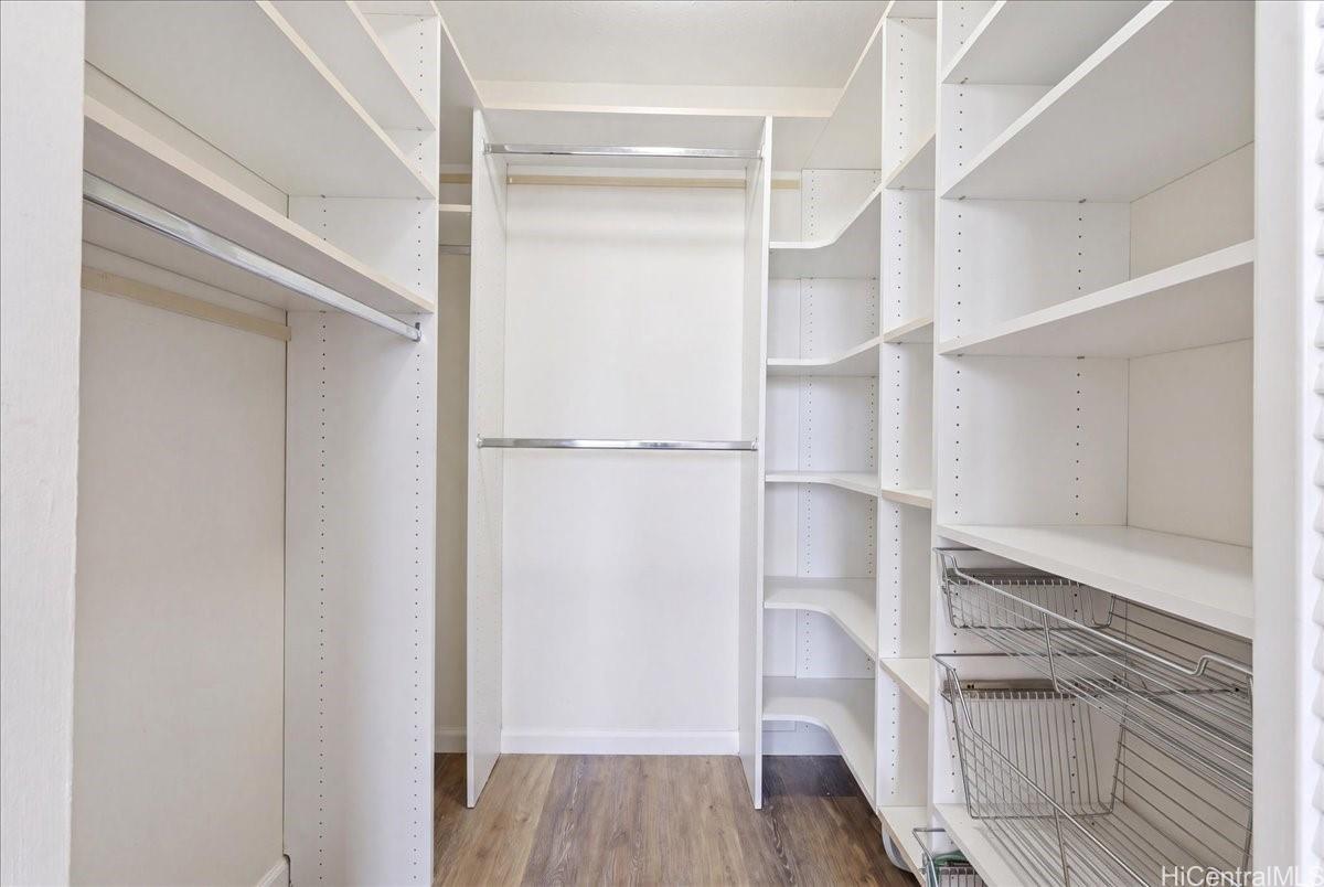 2754 Kuilei Street  Unit 704