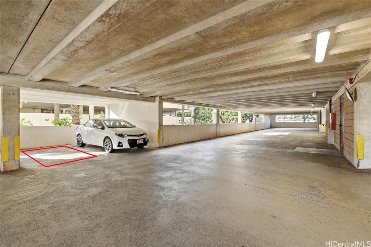 2754 Kuilei Street  Unit 704