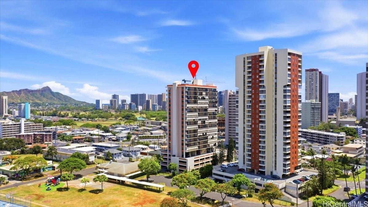 2754 Kuilei Street  Unit 704